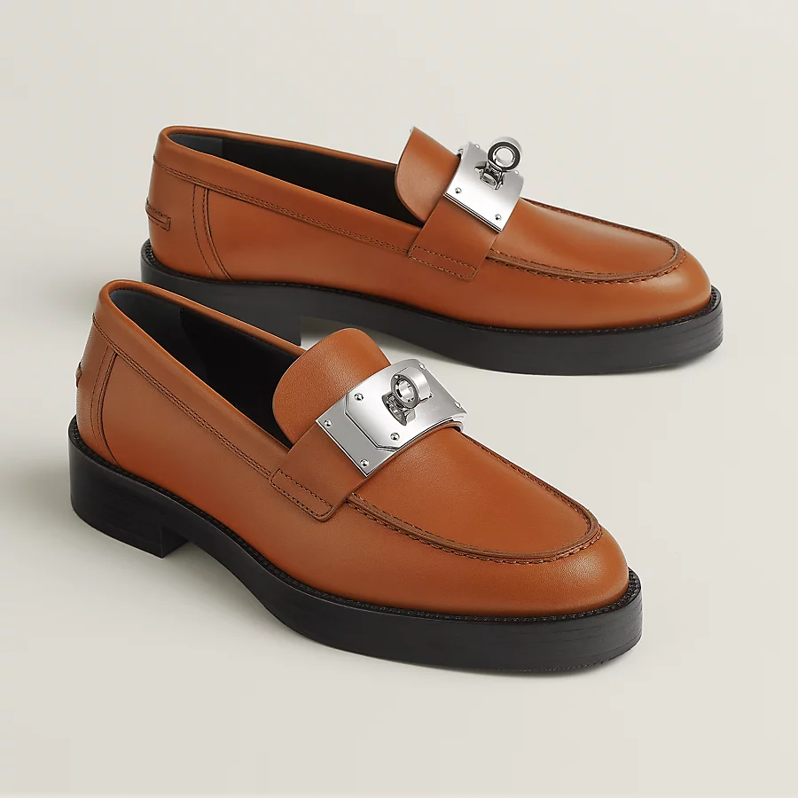 Hot loafer - Image 1